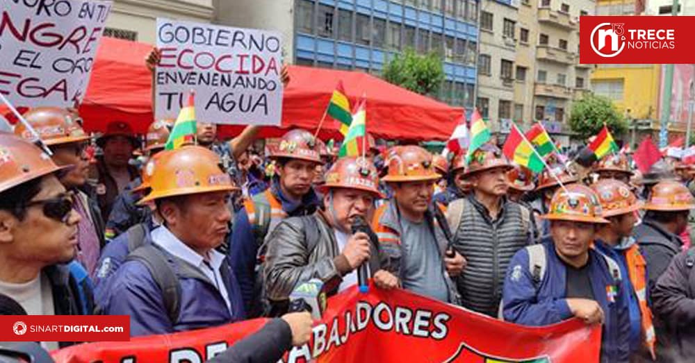 Miles de mineros marchan contra toma de yacimientos en Bolivia 