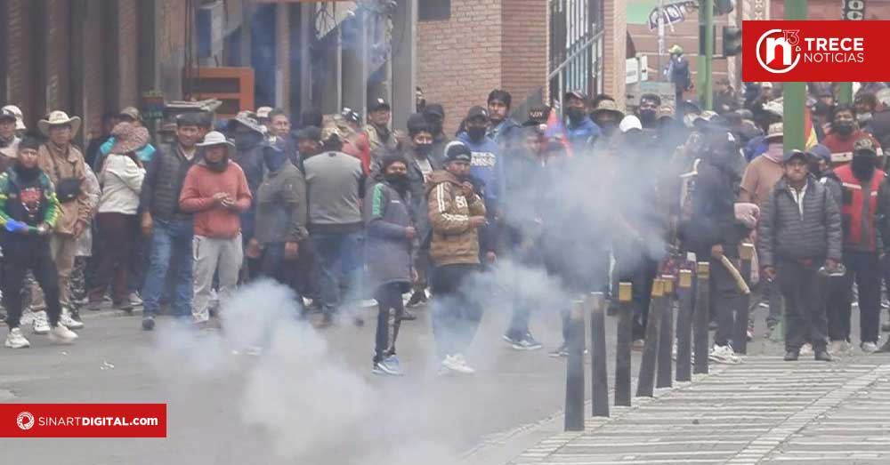 Protestas de trabajadores presionan sin tregua al presidente de Bolivia