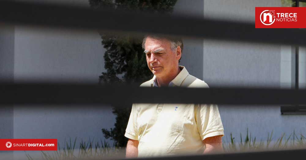 Juez de corte suprema de Brasil amplía prisión domiciliaria de Bolsonaro