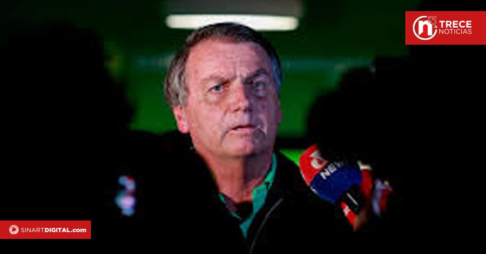 Bolsonaro pide dejar prisión domiciliaria para procedimiento médico