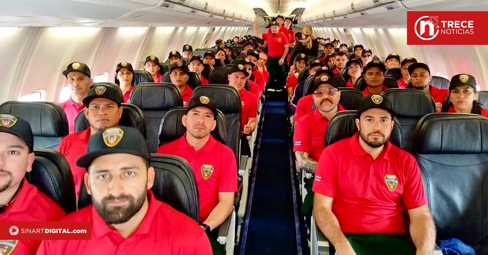 Vuelven sanos y salvos bomberos desde Canadá 