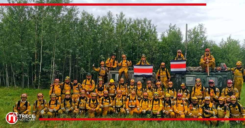 ¿Cómo les va a los 42 bomberos ticos forestales que se fueron a Canadá?