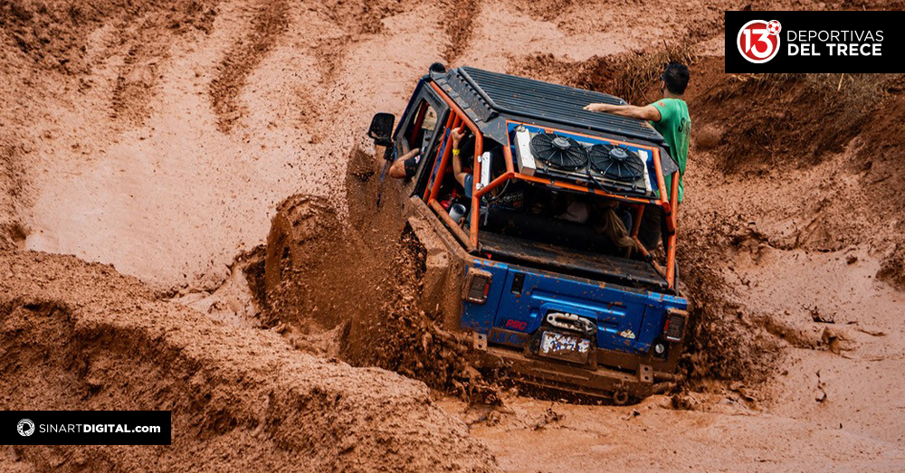 Cientos de vehículos y pilotos disfrutaron del lodo y adrenalina