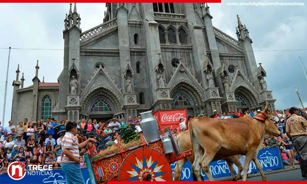 Coronado lo espera con su tradicional desfile de boyeros este domingo