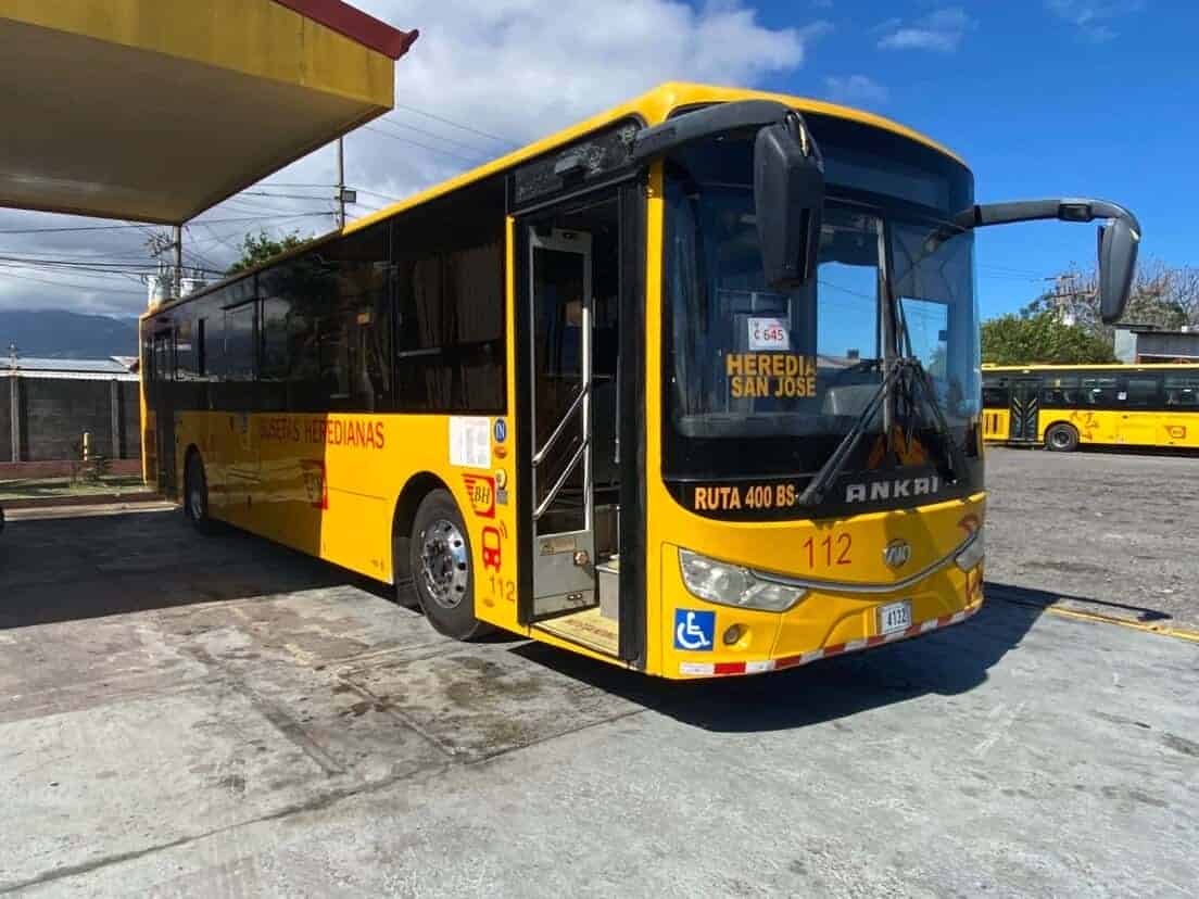 Usuarios de empresa Busetas Heredianas denuncian deficiencias en el servicio