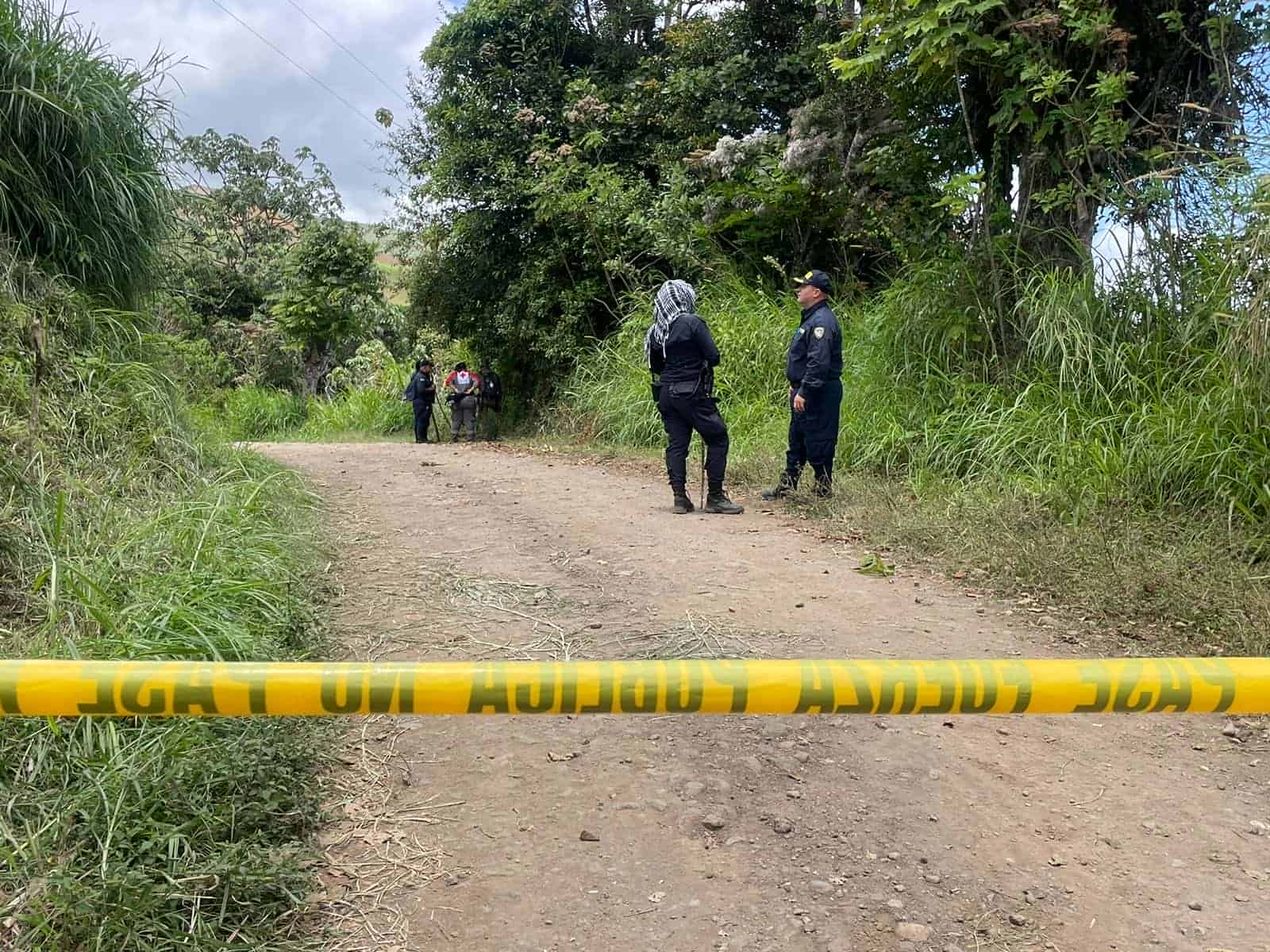 Caso Keibril: Policías detectan mal olor en cafetal donde buscan a bebé