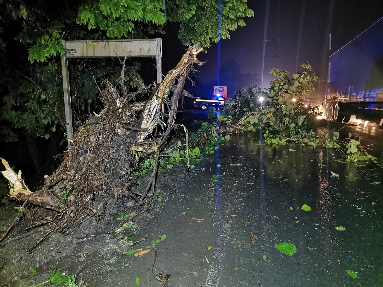 Fuertes lluvias de este martes provocaron 27 inundaciones