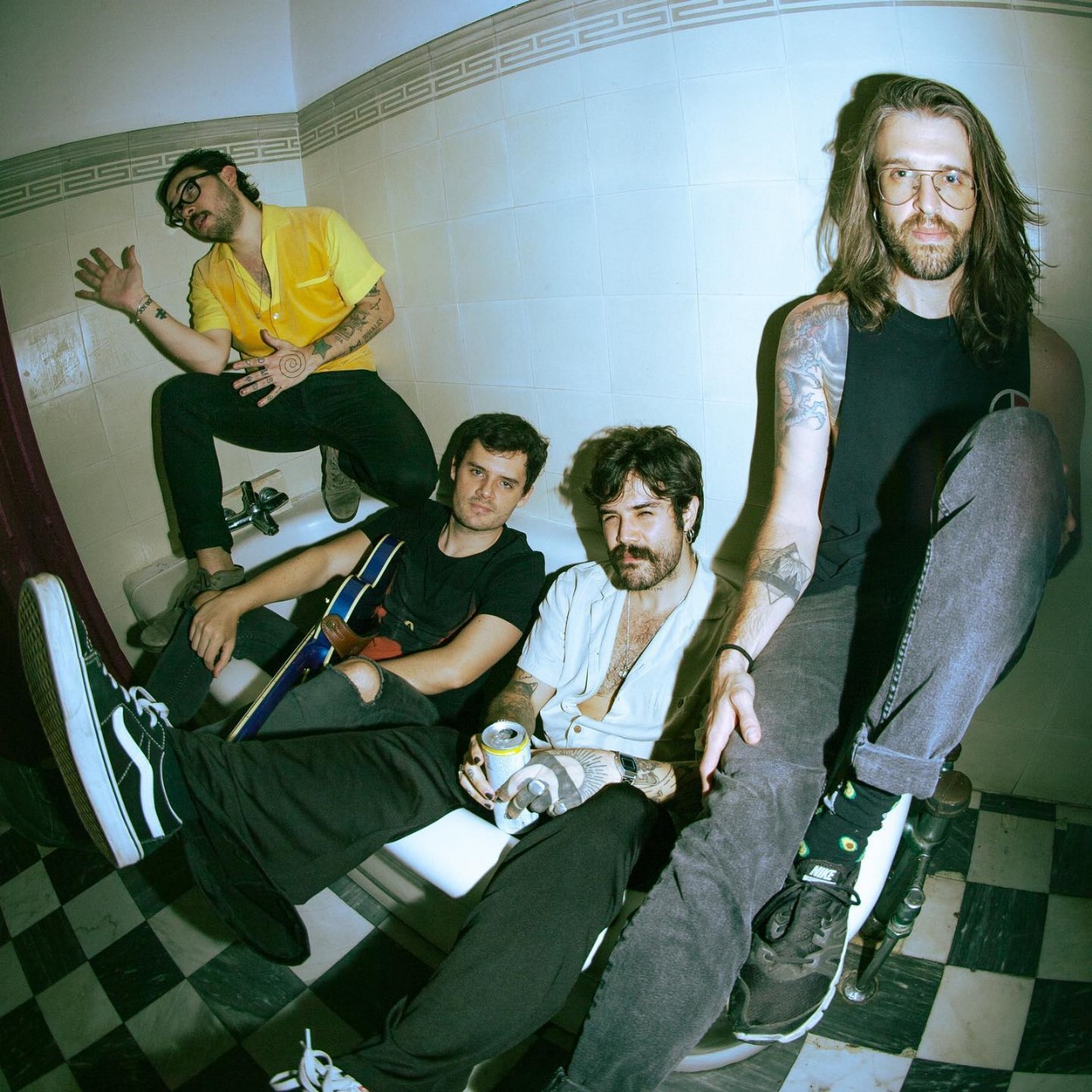 Carolina estrena video resumen de su gira a China