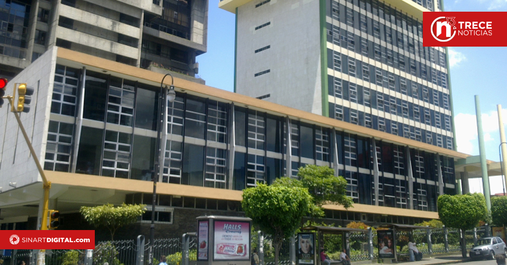 Fiscalía allana oficinas de la CCSS