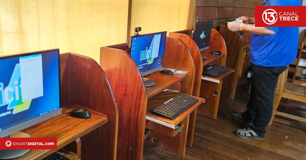 CECI de Talamanca recibe equipos para educación digital.