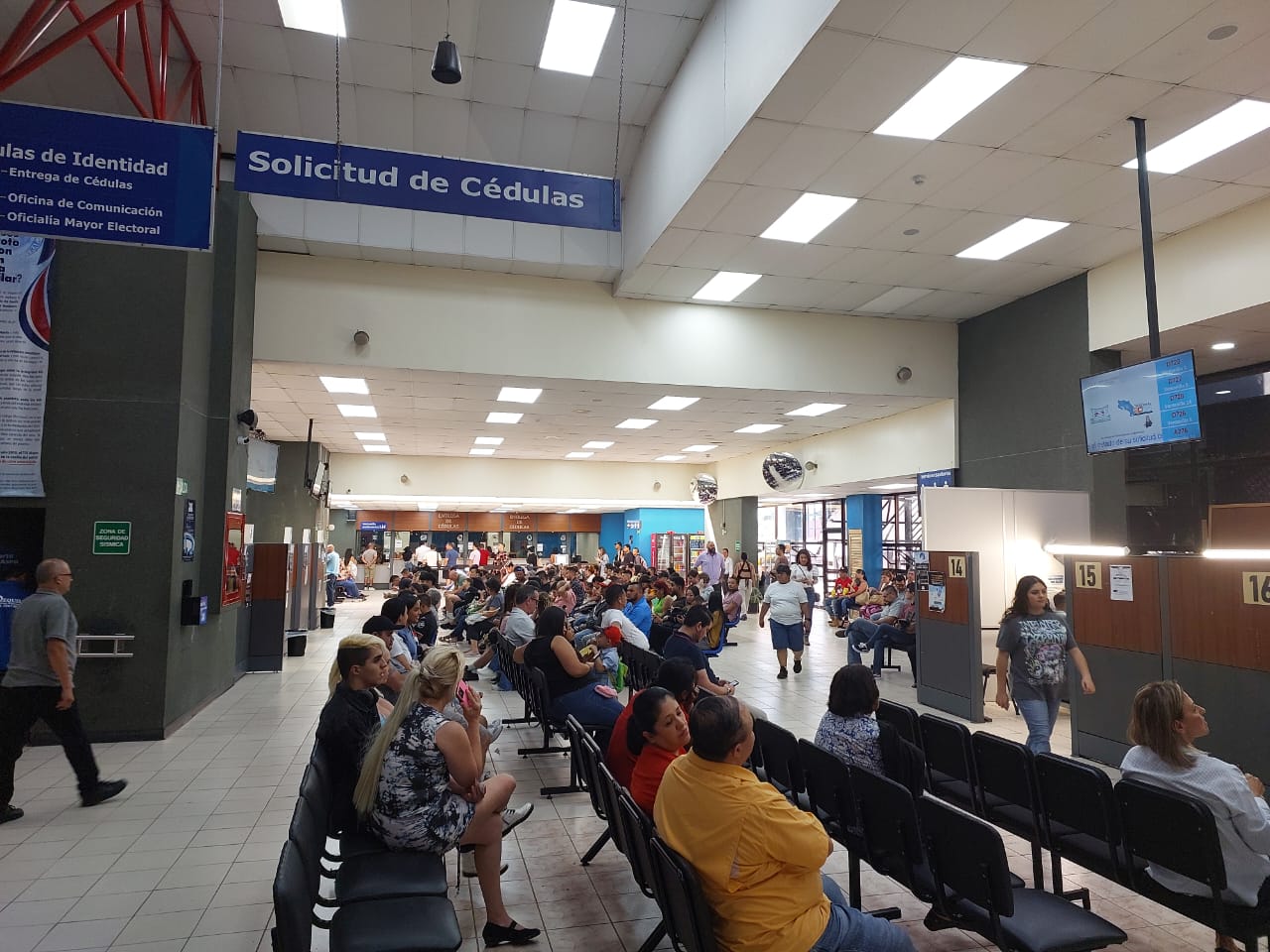 TSE inicia el año con horario ampliado para solicitud y entrega de cédulas de identidad