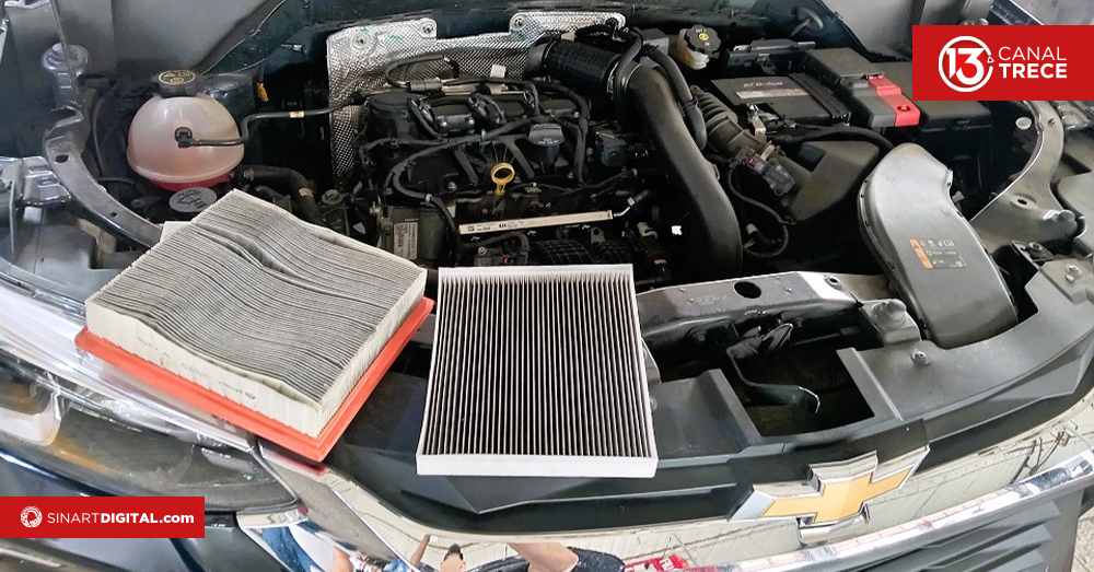 Ceniza del volcán afecta los carros 