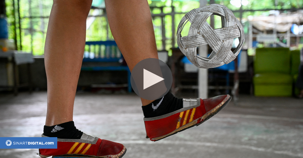 El 'chinlone', un deporte ancestral que sobrevive a la guerra en Birmania