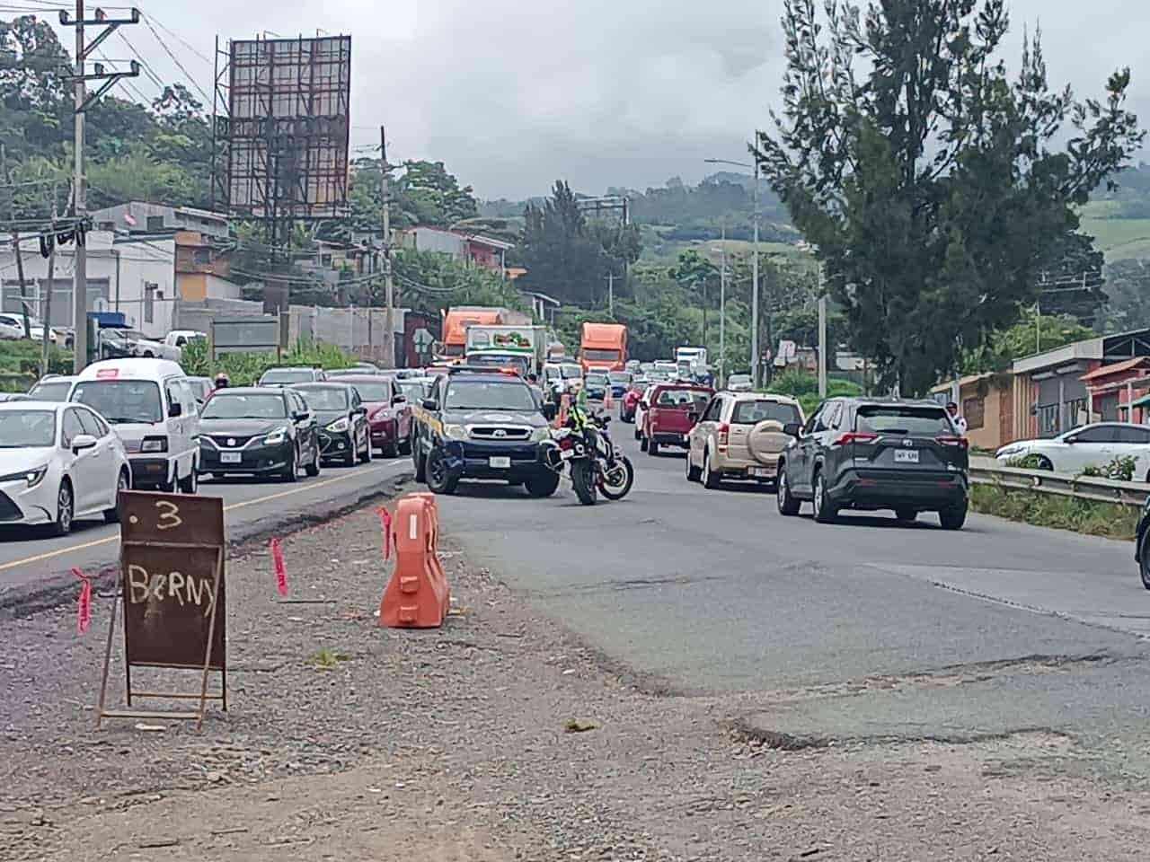 Tránsito habilitará contravía hoy y mañana en la Florencio según cantidad de romeros