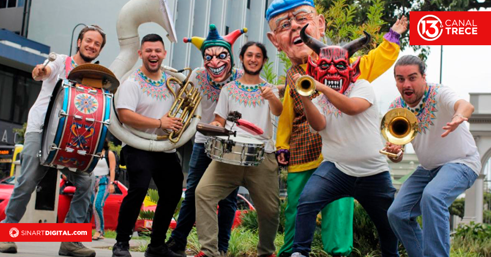 AL SON DE LA CIMARRONA