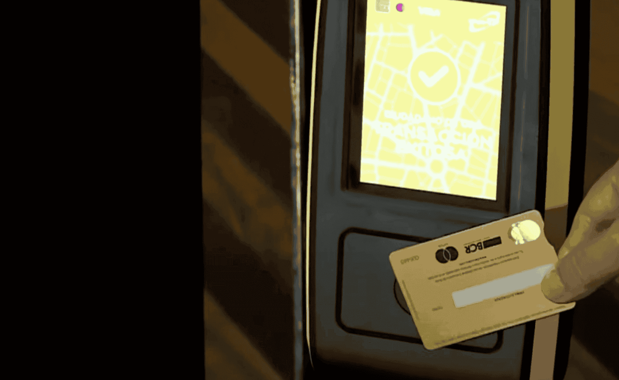 Bancos emitirán a partir de julio tarjetas para ciudadanos de oro 