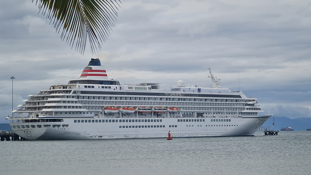 Crucero japonés Asuka II arribó a Puntarenas