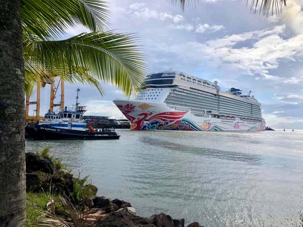 Ejecutivo promete a limonenses la construcción de una nueva terminal de cruceros y marina