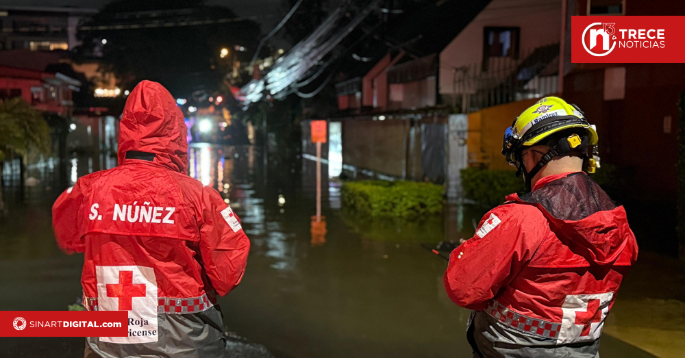 Cruz Roja Costarricense celebra el Día del Cruzrojista iluminando su compromiso humanitario