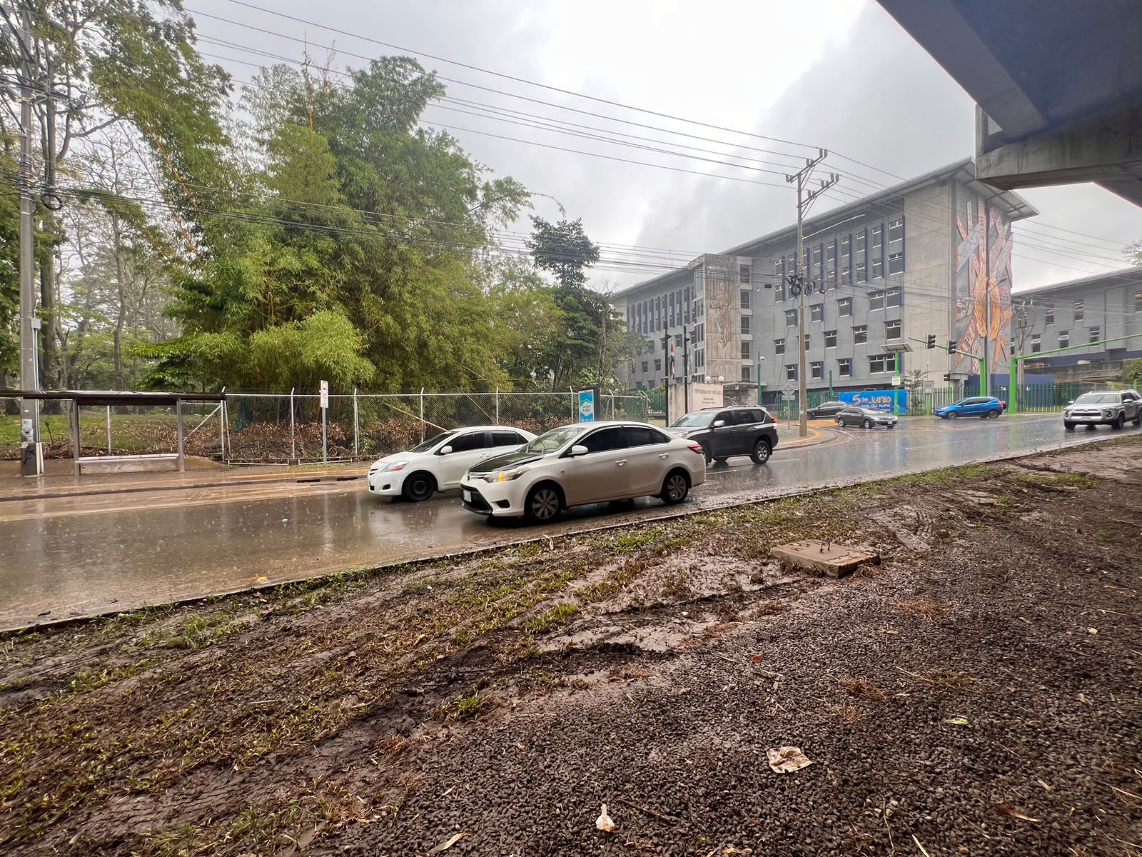 UCR forma equipo técnico para resolver inundaciones en Circunvalación