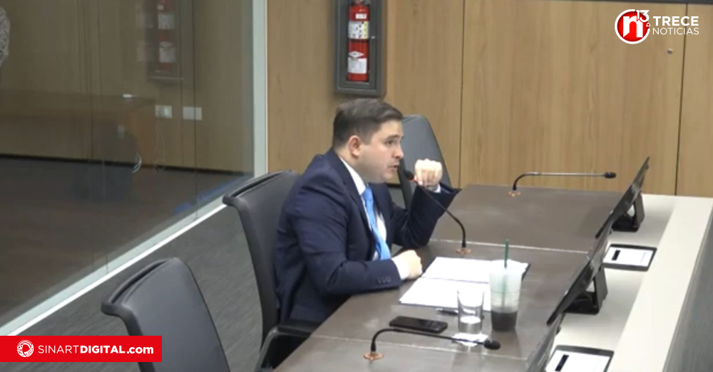 Director de despacho del presidente dijo a diputados que llamada a Gloriana López fue iniciativa propia