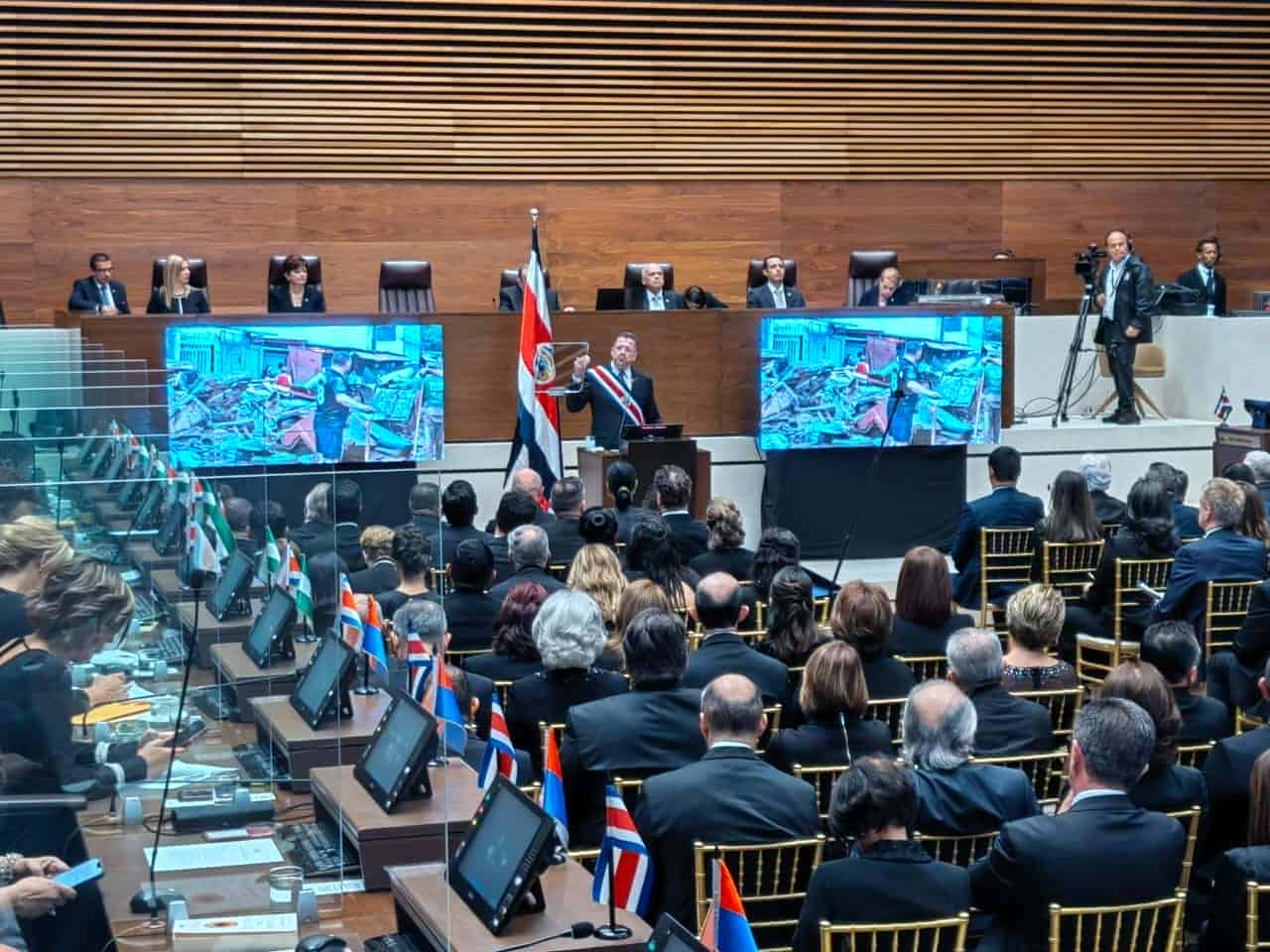 Rodrigo Chaves da su primer discurso ante la Asamblea Legislativa