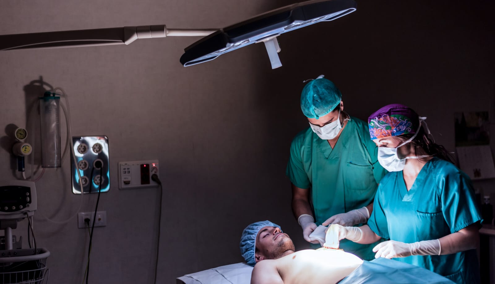 Caja aprueba salario global definitivo para médicos