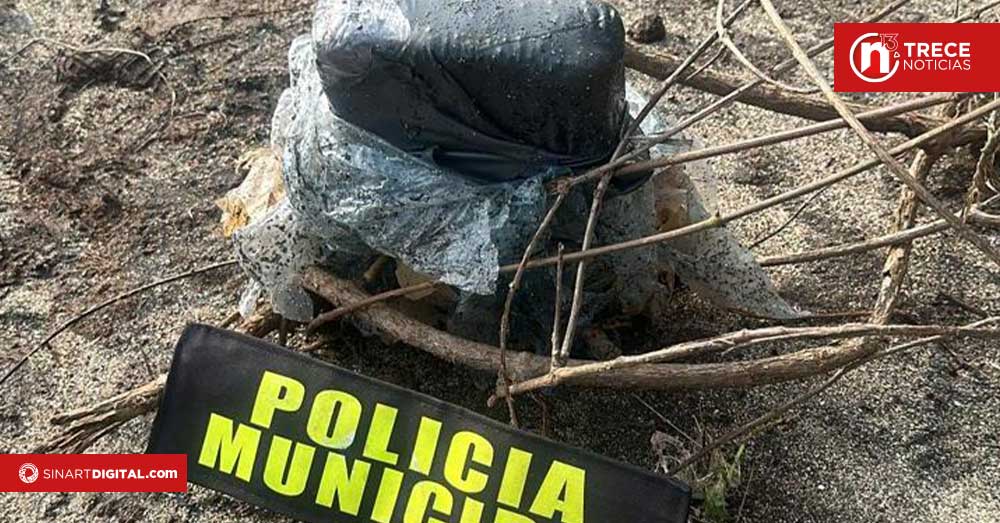 Hallan paquetes con aparente cocaína en playas de Santa Cruz