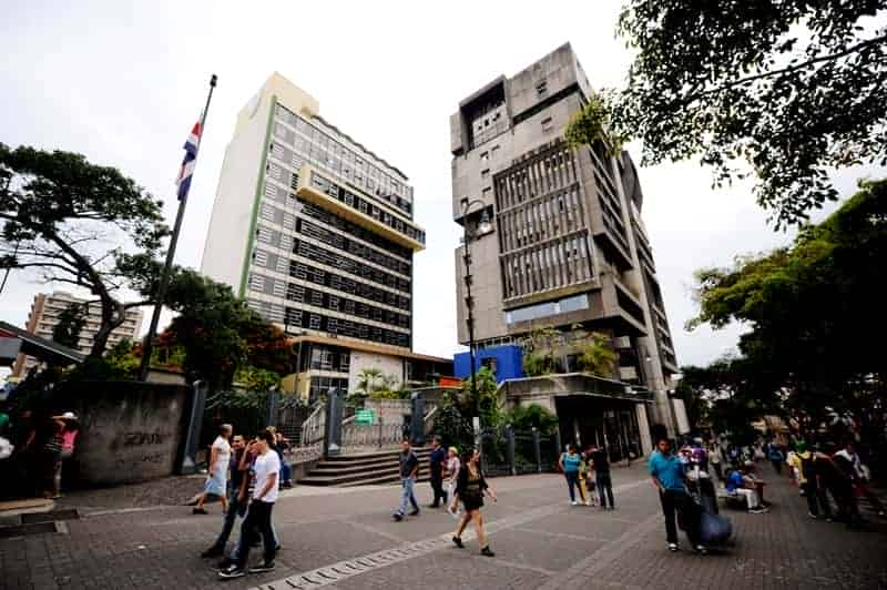 30 áreas de salud tendrán continuidad en sus obras bajo el Fideicomiso CCSS-BCR