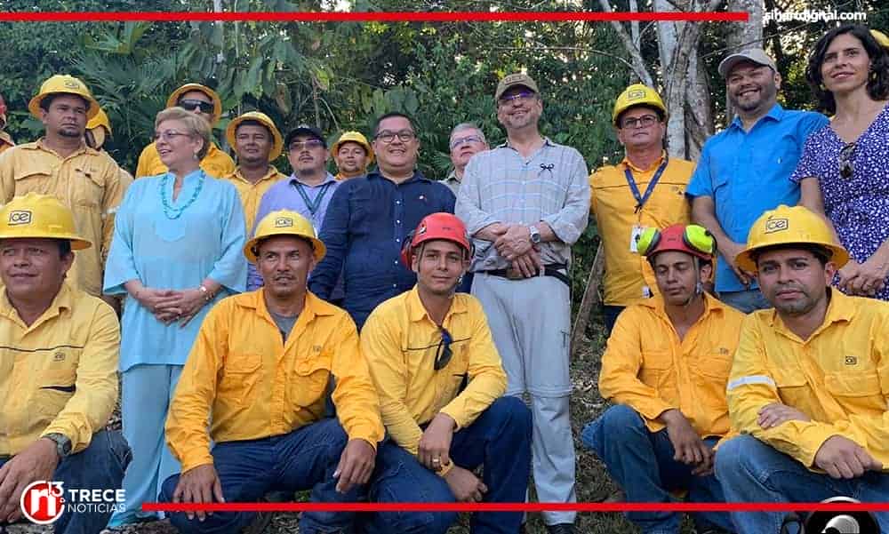 Por primera vez, 30 vecinos de La Riviera de Coto en Golfito tienen electricidad