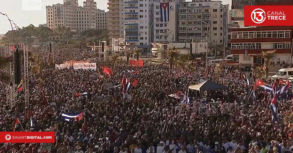 Manifestación frente a embajada de EEUU en Cuba en apoyo a Raúl Castro