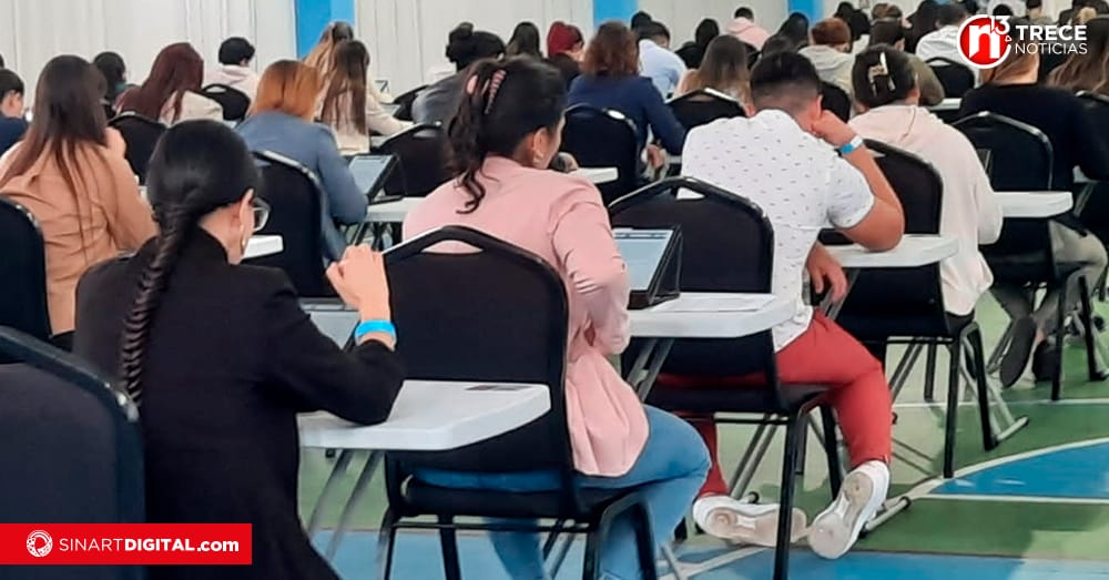 Egresados de medicina deberán aprobar examen de conocimientos médicos para ejercer