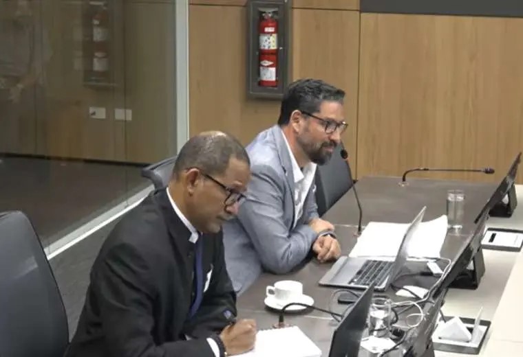 Fernando Sandí defiende decisiones controversiales en Sinart