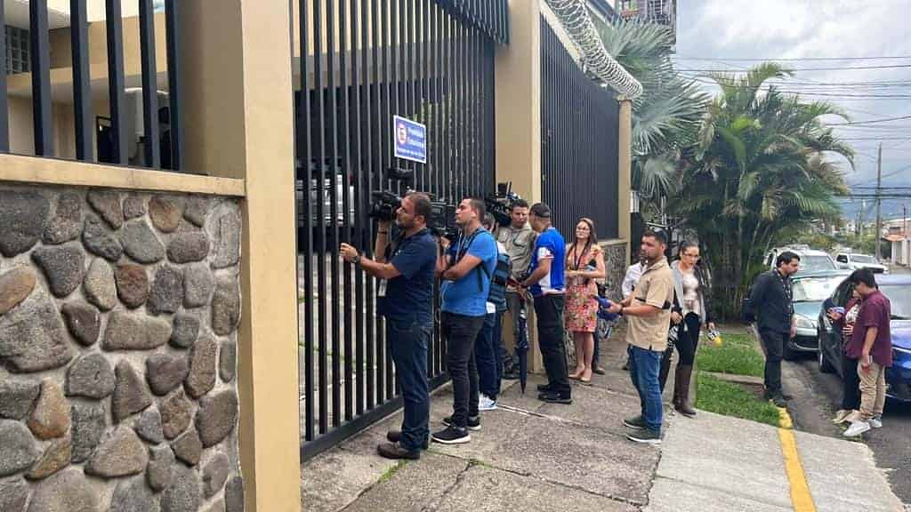 Gobierno denuncia a funcionarios de CCSS por 'pésimo' estado financiero de la institución