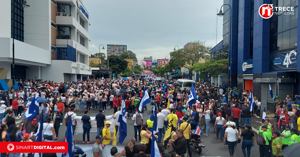 1.700 funcionarios de CCSS se unieron a la marcha de este miércoles 