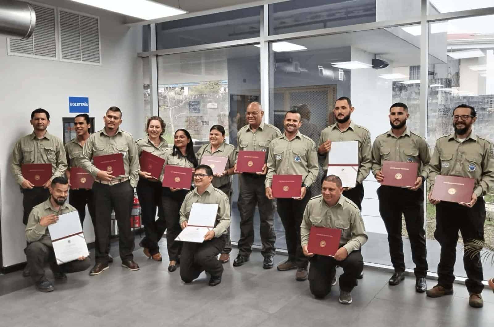 18 guardaparques se gradúan en Conservación y Manejo de Áreas Protegidas