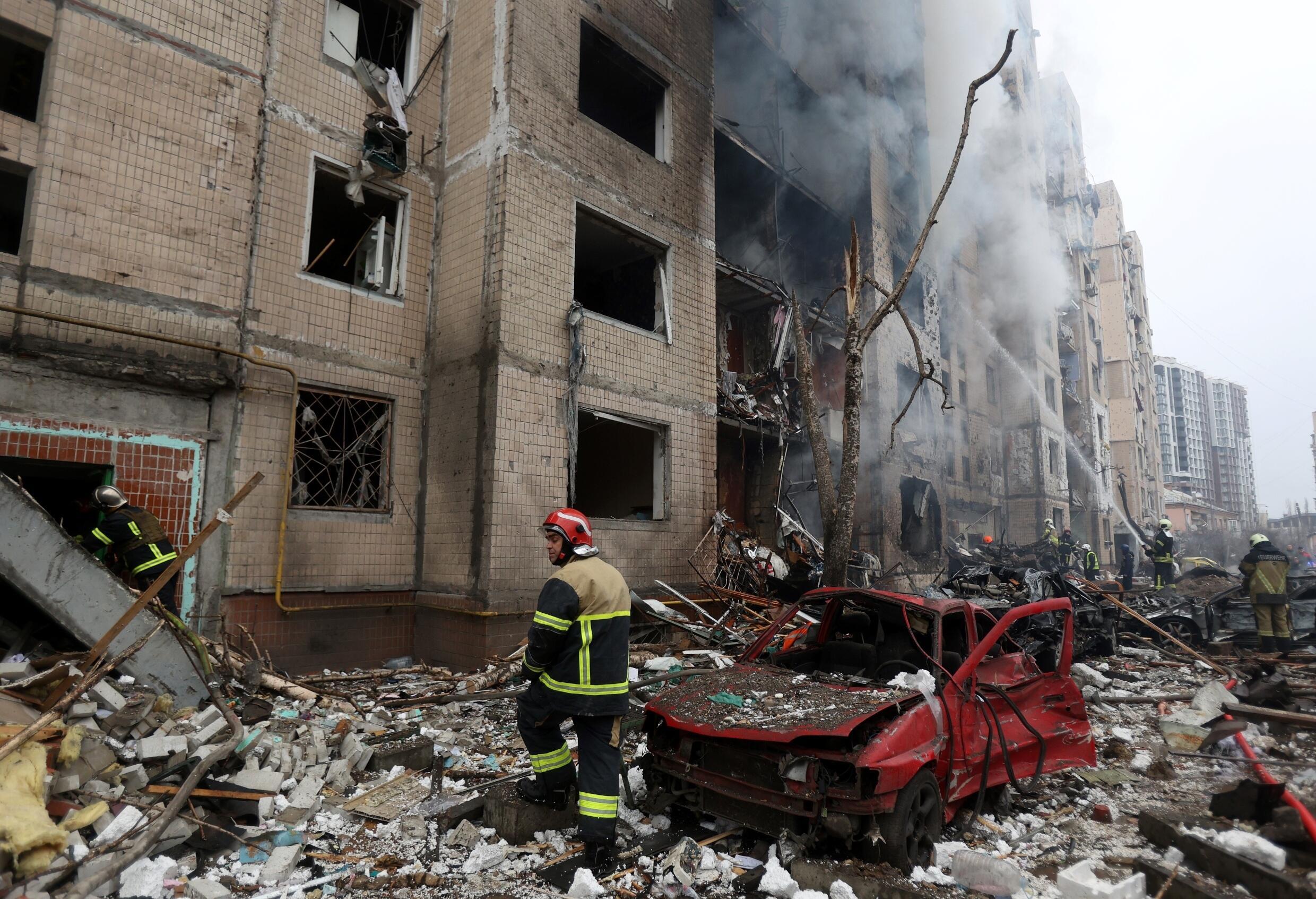 Ataques aéreos mortíferos en Ucrania y en la frontera rusa