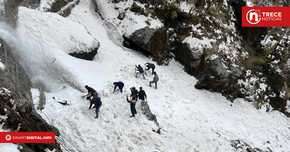 Más de 40 trabajadores desaparecidos tras una avalancha en el Himalaya en India