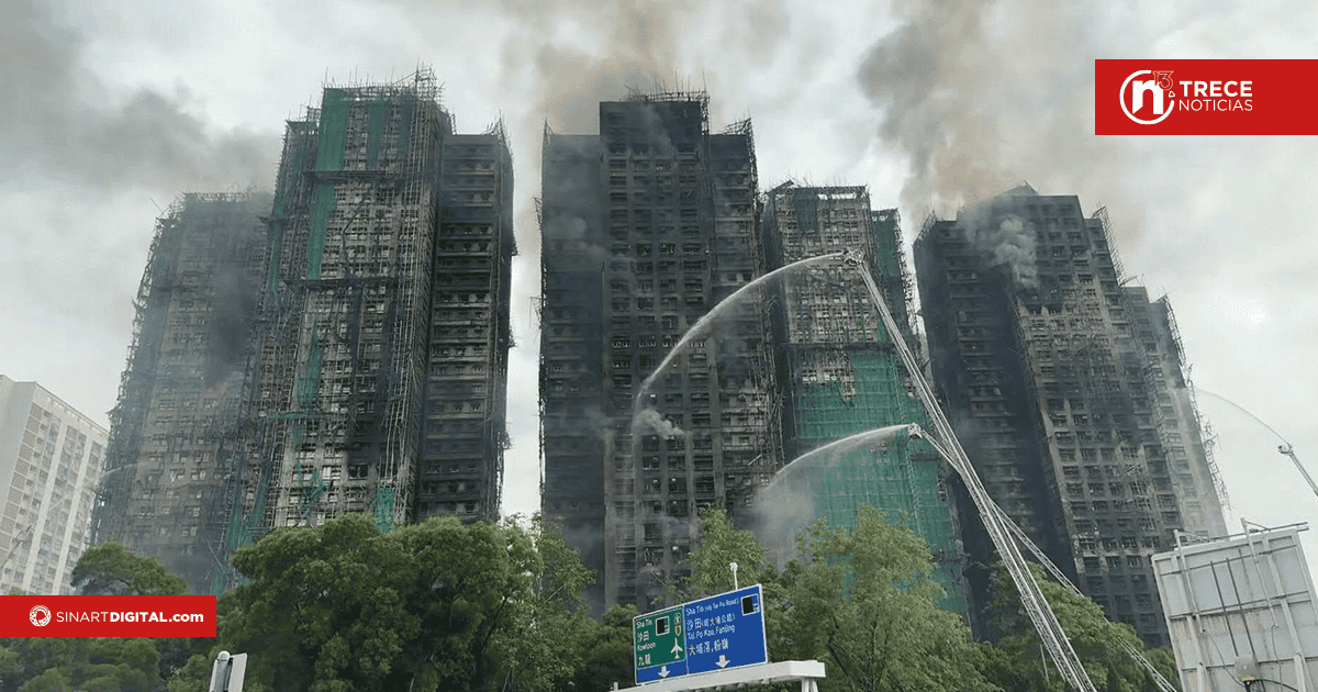 Hong Kong busca a cientos de desaparecidos tras el incendio que dejó al menos 83 muertos