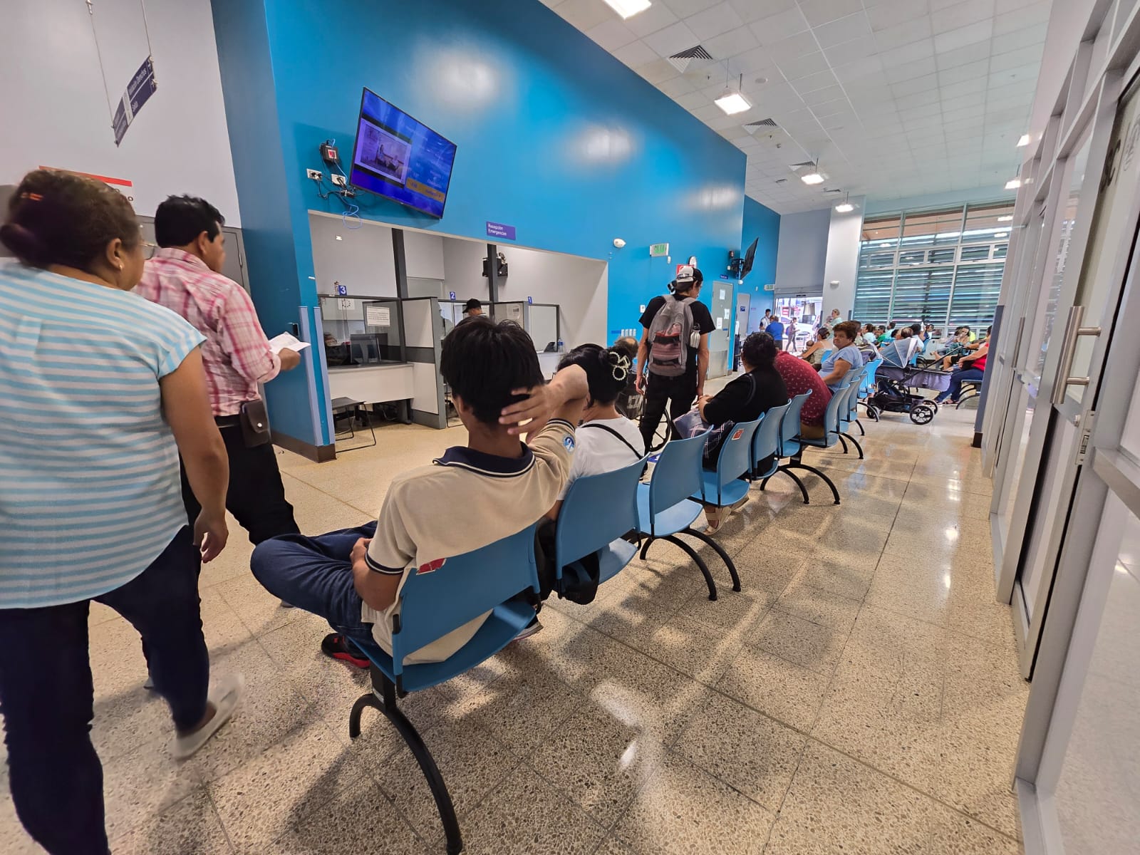 Hospitales toman previsiones para evitar saturación en emergencias