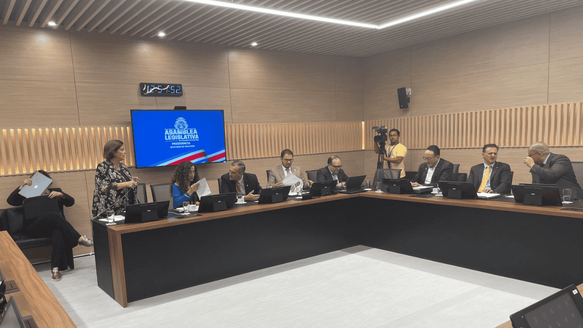  Con ausencia de 11 Diputados, Asamblea decide hoy el futuro del referéndum de la Ley Jaguar