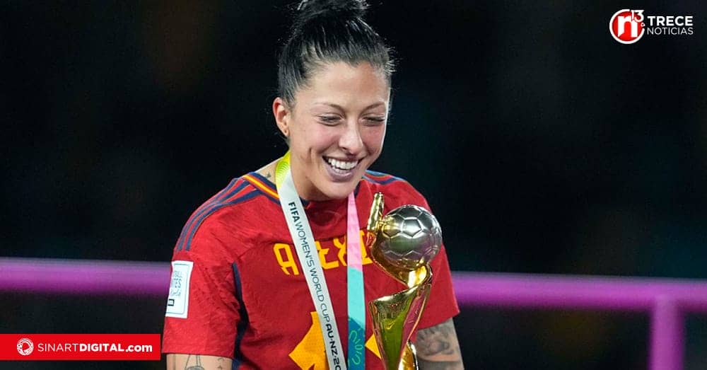 Presidente de la Federación Española de Fútbol da su criterio y jugadora lo desmiente