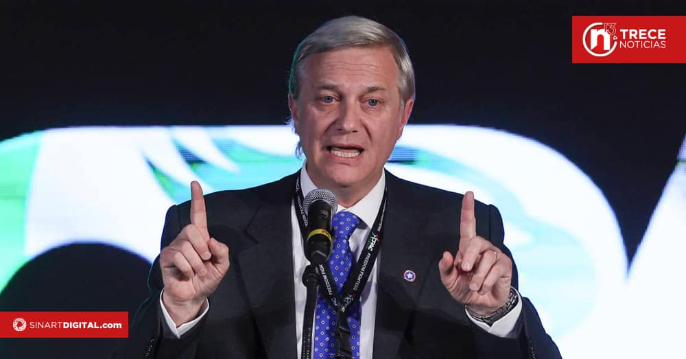 Presidenciable favorito en Chile plantea detener y expulsar a indocumentados 