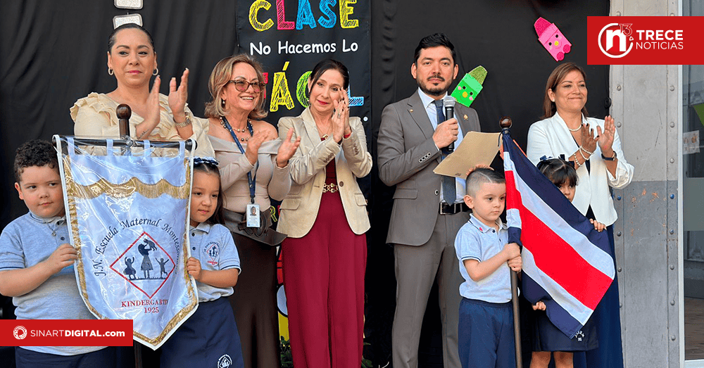 Se inaugura curso lectivo en primer jardín de niños del país, que celebra su centenario