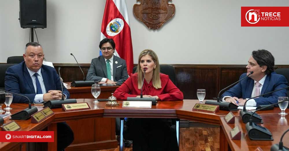 Laura Fernández se reunirá con bancadas de la oposición