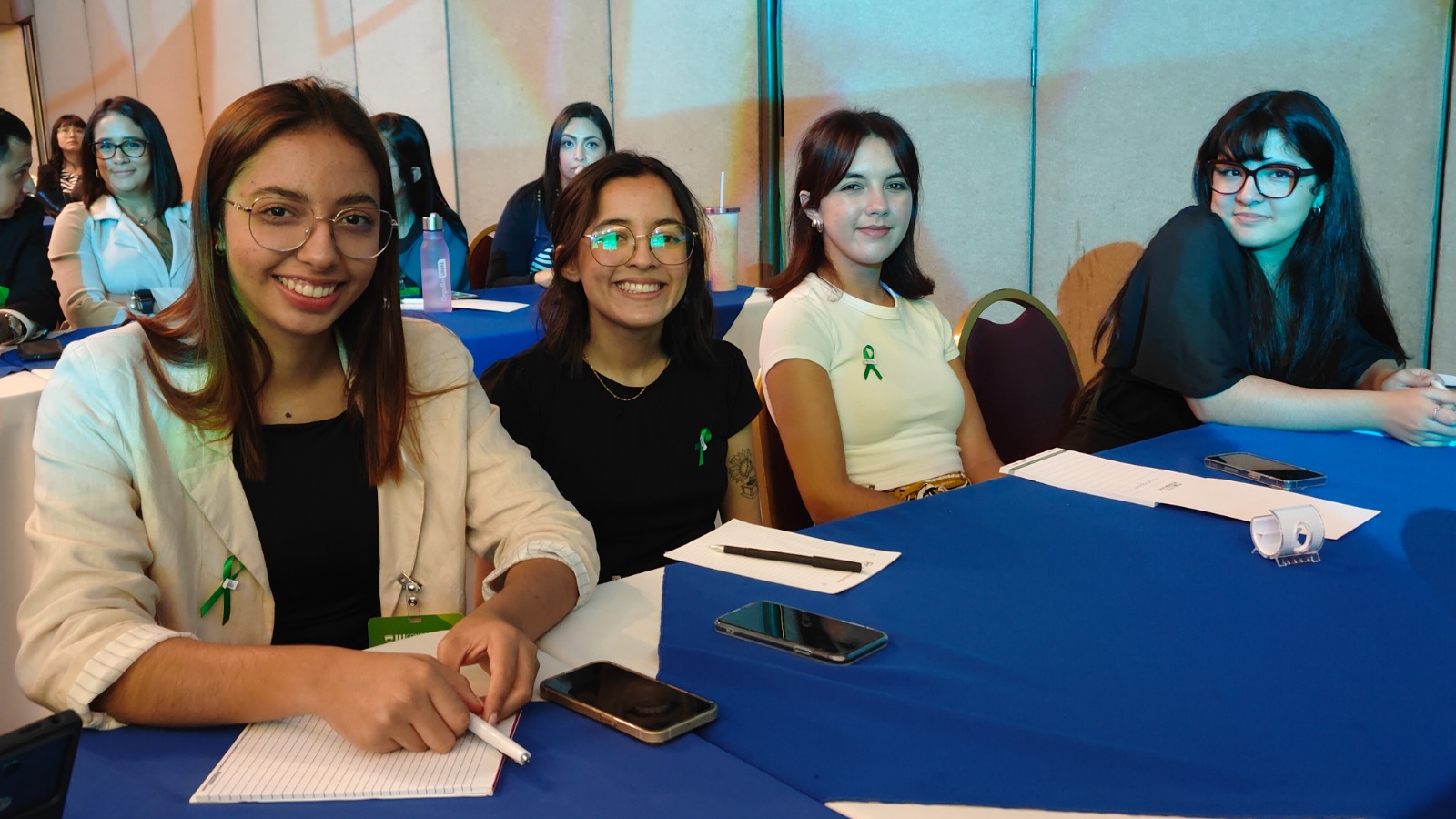 Invitan a usar lazo verde por la salud mental