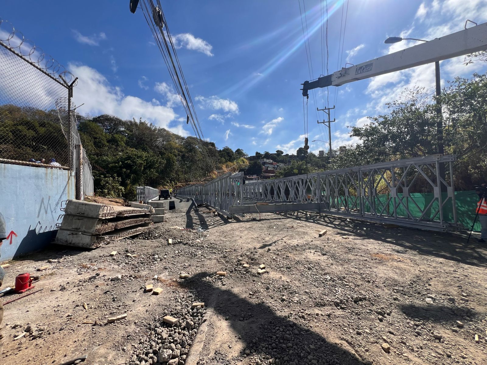 Puente definitivo en Bajo los Ledezma se habilitaría tres meses antes de lo previsto 