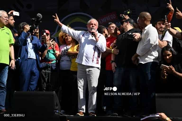 Lula reafirma beneficios para trabajadores en acto por 1 de mayo