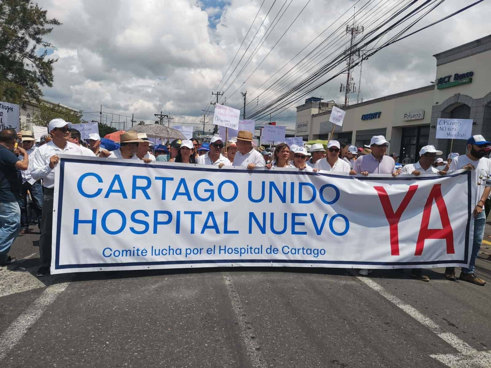 Cartagineses marcharon para clamar por nuevo hospital