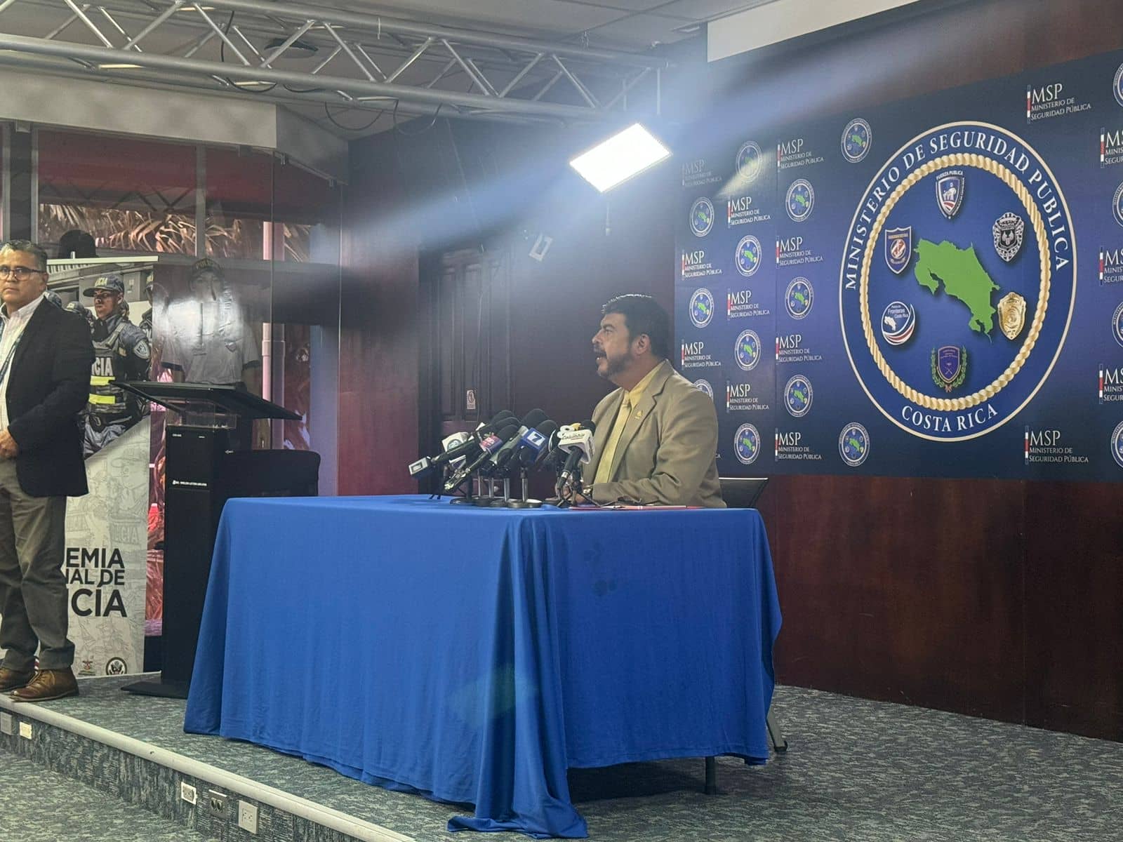 Seguridad pide a Fiscalía investigar si sicarios hondureños cometieron crímenes en Costa Rica 